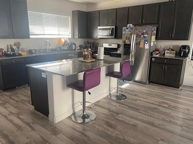 Foto del edificio - 7710 Founder Point Ln