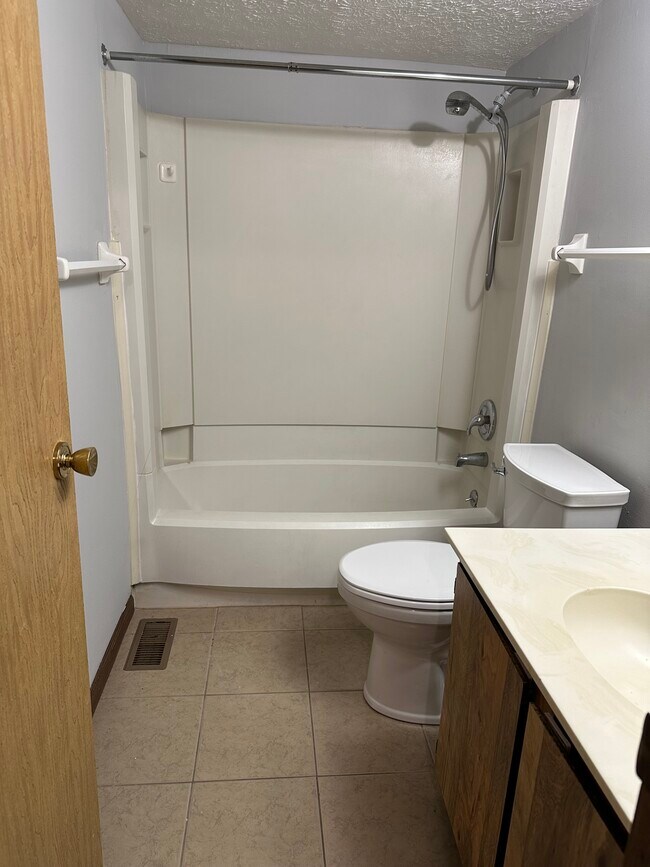 Foto del edificio - 6449 Brookedge Ct