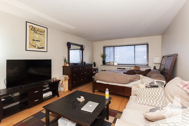 Foto del edificio - 607 W Wrightwood Ave
