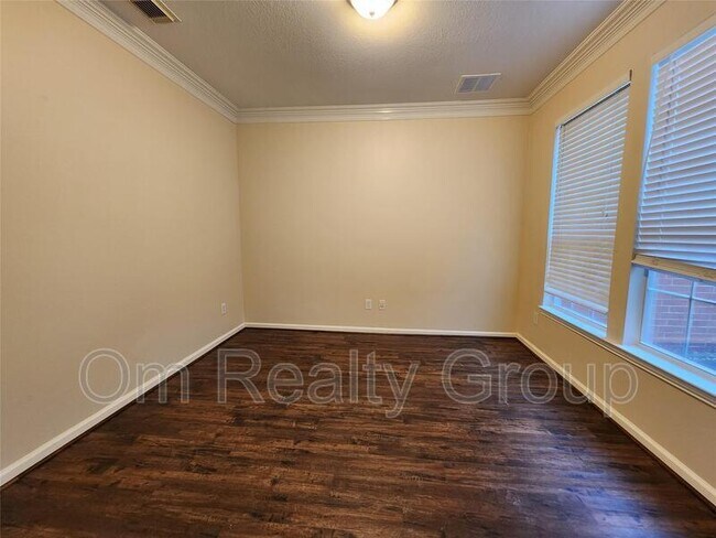Foto del edificio - 5307 Dandelion Meadow Ln