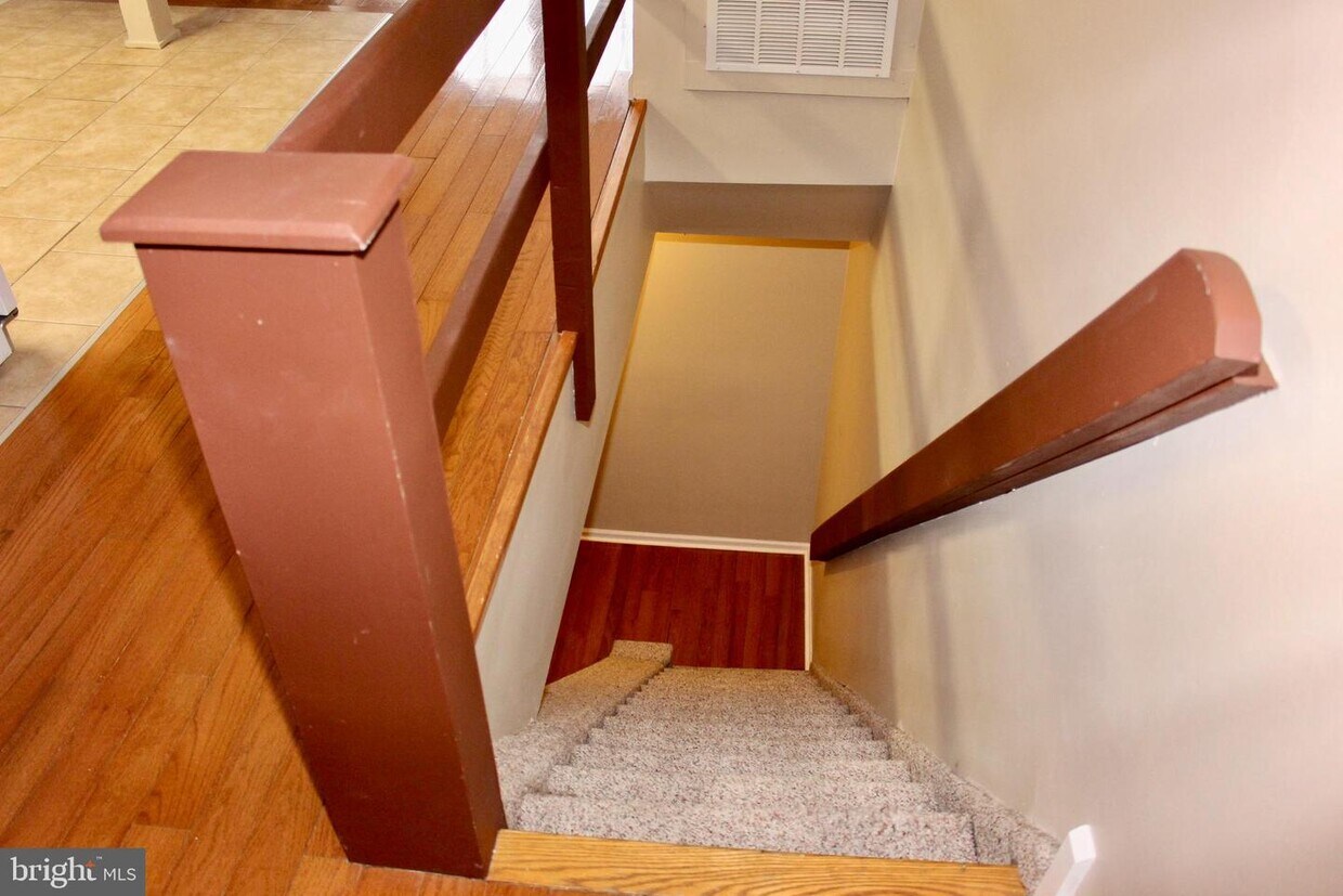 Primary Photo - 1426 W Porter St