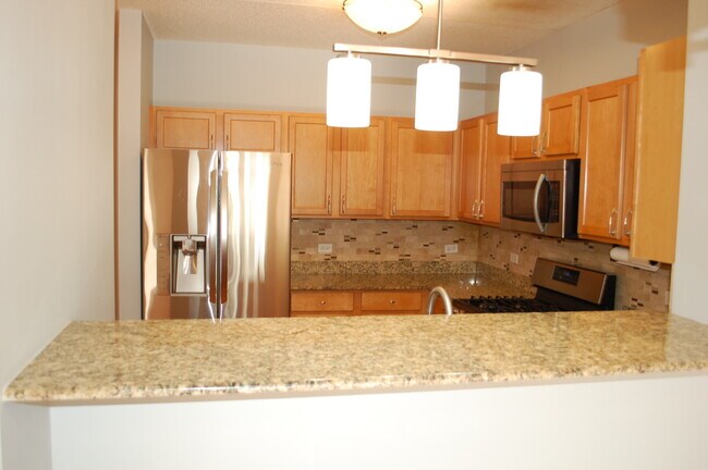 Building Photo - 410 W Mahogany Ct