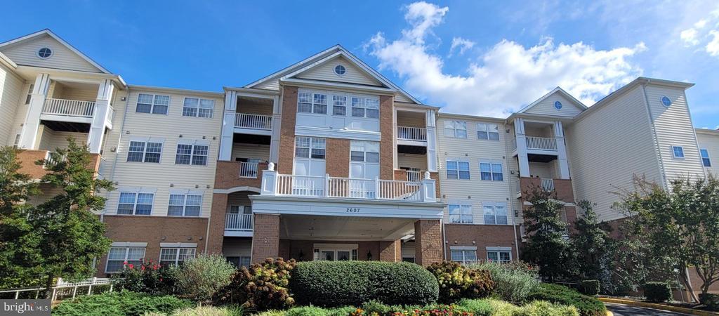 Building Photo - 2607 Chapel Lake Dr