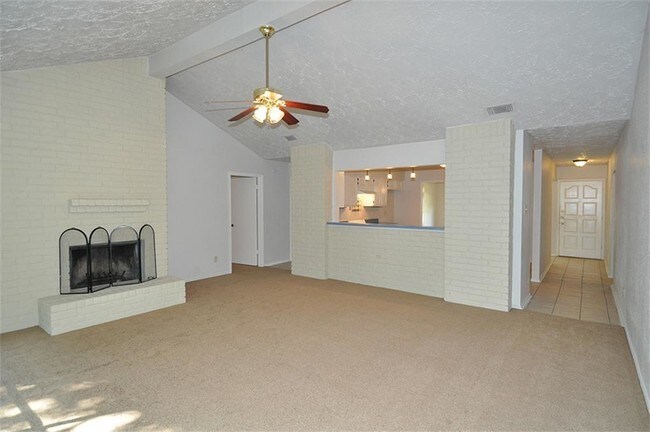 Building Photo - 10614 Plum Lake Dr