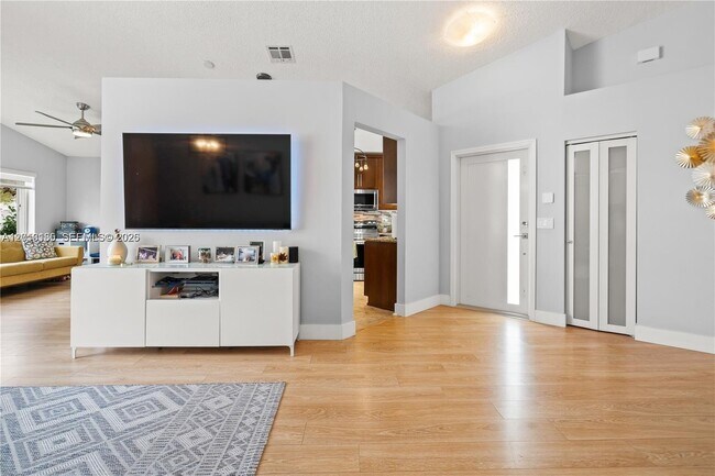 Foto del edificio - 17851 NW 19th St