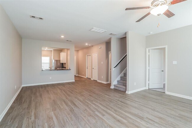 Building Photo - 28049 Irving Dr