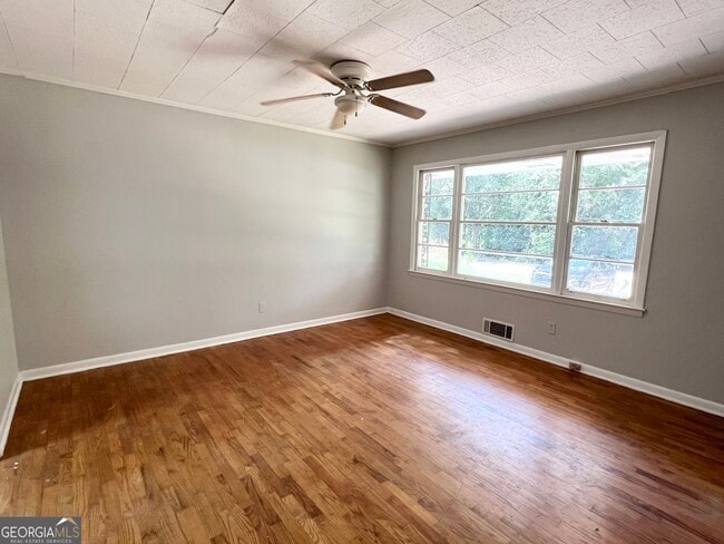 Foto del edificio - 133 Pineview Dr