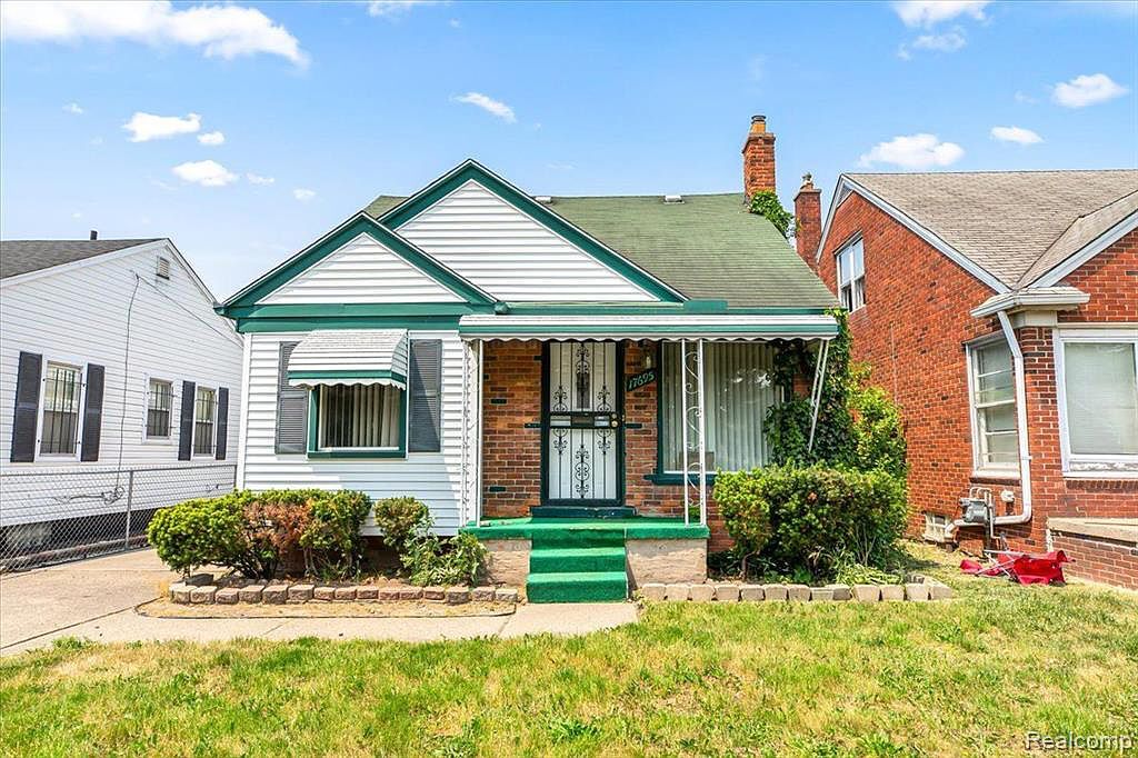 Foto principal - 17695 Runyon St