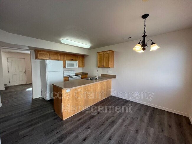 Foto del edificio - 1580 N Stevens Ave
