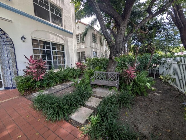 Foto del edificio - 1008 Jefferson Ave