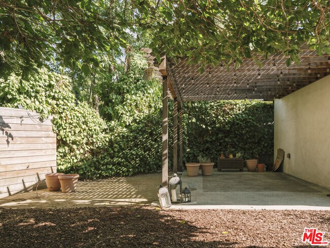 Foto del edificio - 917 N Ave 51