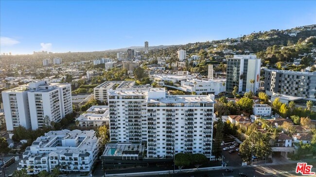 Building Photo - 1155 N La Cienega Blvd