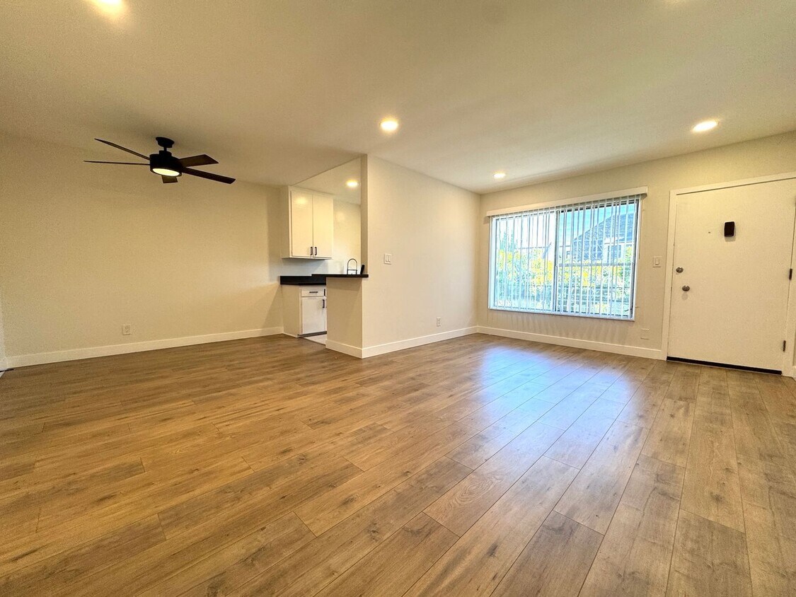Foto principal - Spacious 1 Bedroom in West Hollywood!