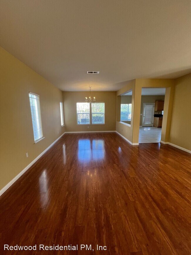 Building Photo - 4 br, 2.5 bath House - 9 Sheffield Place