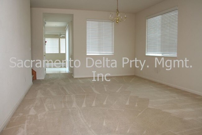 Building Photo - 5607 Los Pueblos Way