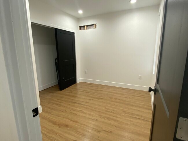 Second Bedroom - 5212 W Berks St
