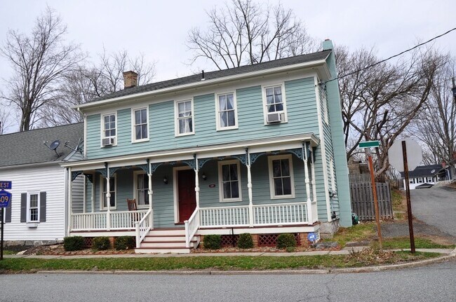 Building Photo - 349 High St