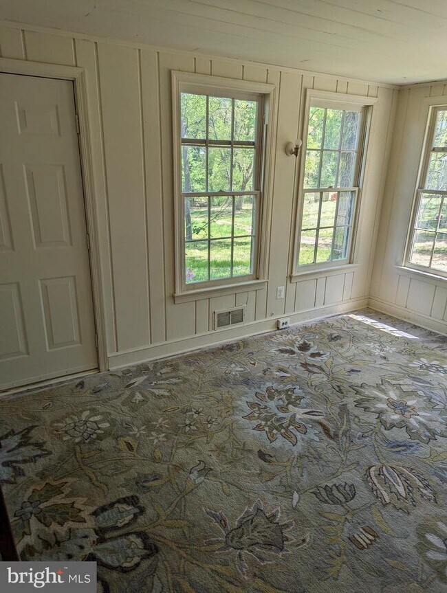 Building Photo - 6338 Old Dominion Dr