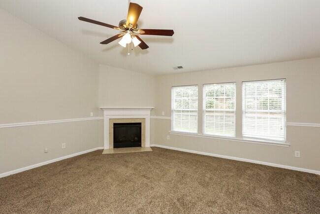 Foto del edificio - 5207 Hildreth Court
