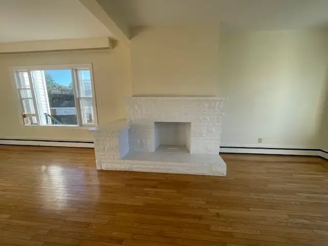 Building Photo - 578 Fundy Dr