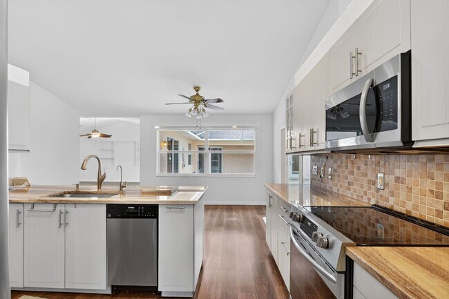 Foto del edificio - 590 6th St NE