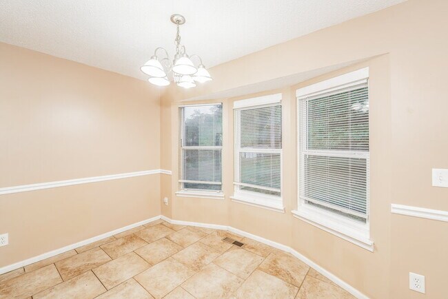 Foto del edificio - 5837 Janet Dr