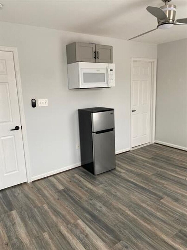 Foto del edificio - 306 N Fremont Ave