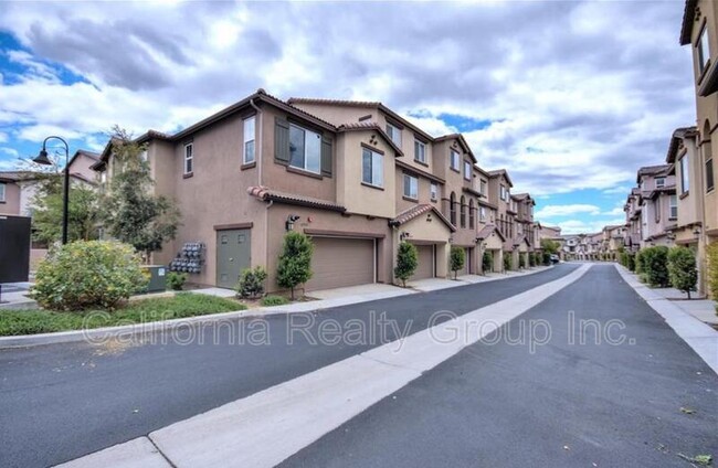 Building Photo - 40914 Belleray Ave