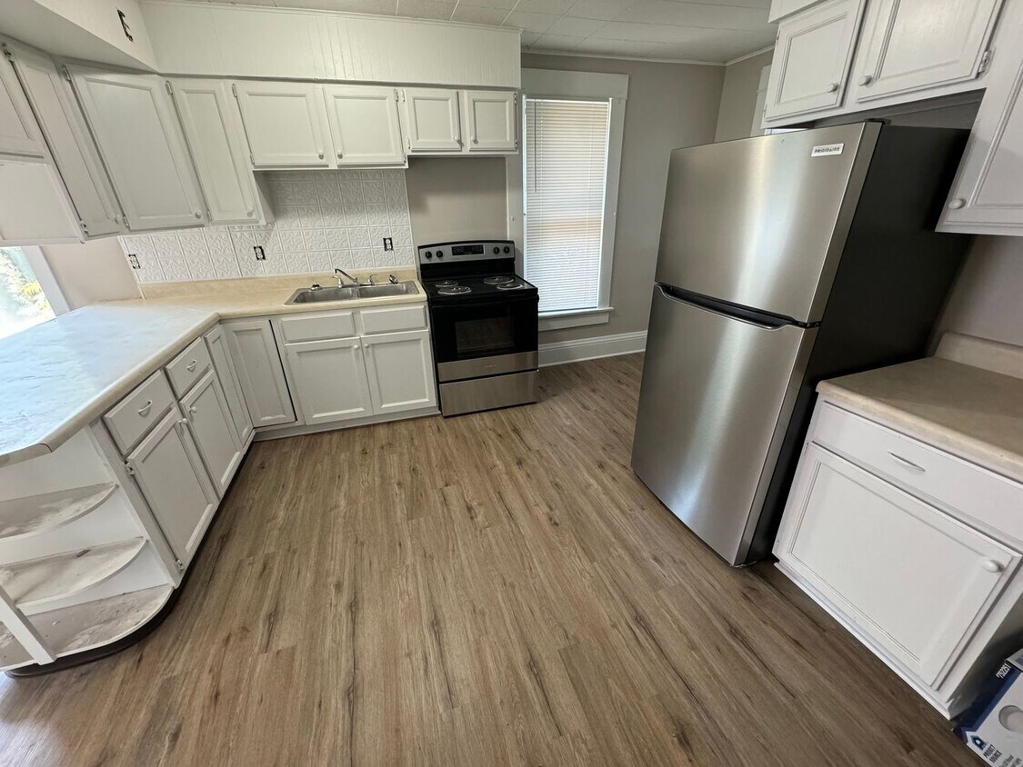 Foto principal - 1825 N Park Pl