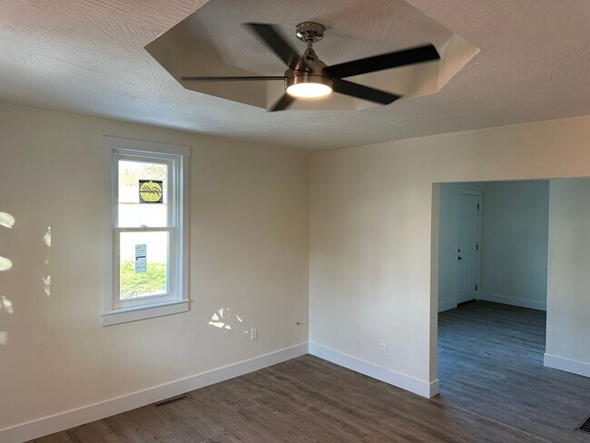 Foto del edificio - NEW REMODEL