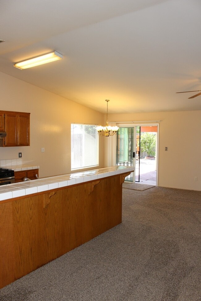 Building Photo - 1327 Clipper Hills Dr