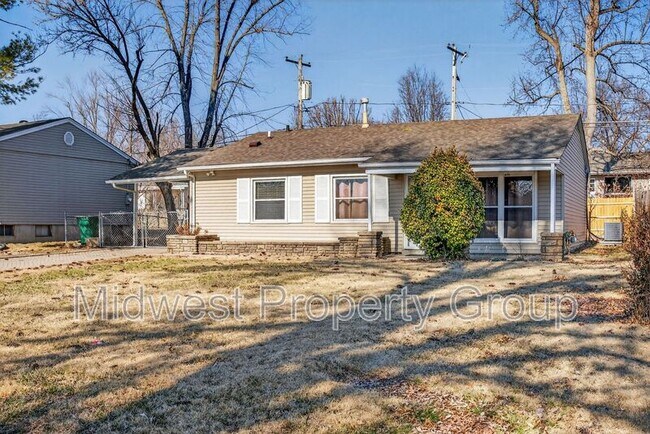 Foto del edificio - 36 Jamestown Dr