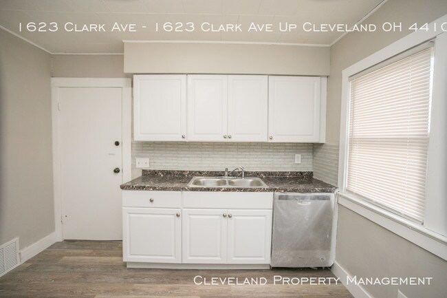 Foto del edificio - 1623 Clark Ave