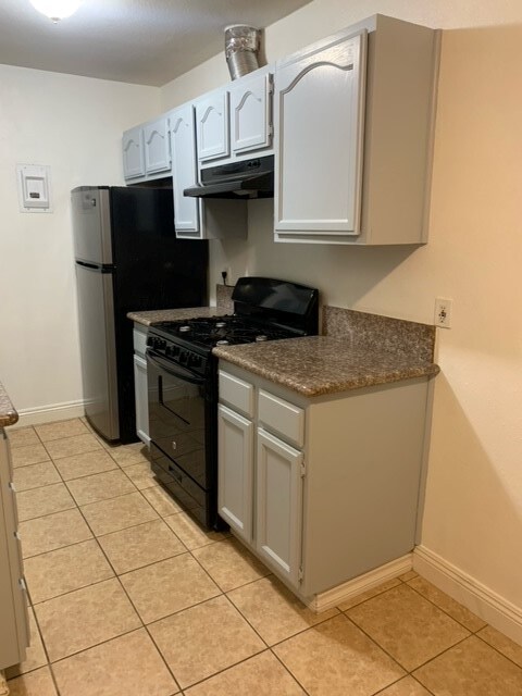 Foto del edificio - 419 N Elena Ave