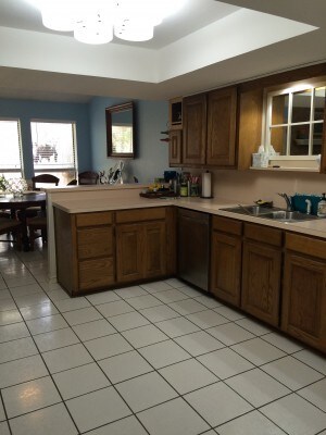 Building Photo - 2200 Villa Dr