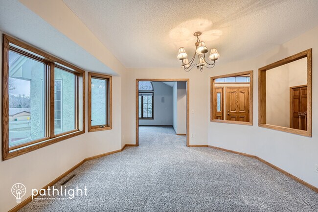 Foto del edificio - 12320 43rd Avenue North, Plymouth, MN, 55442