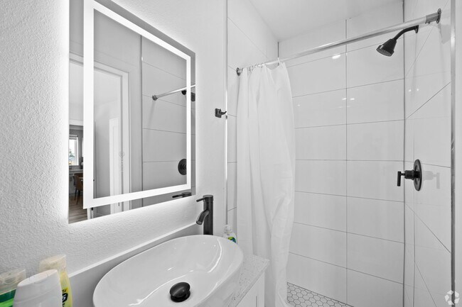 Foto del edificio - 3111 Walton Ave