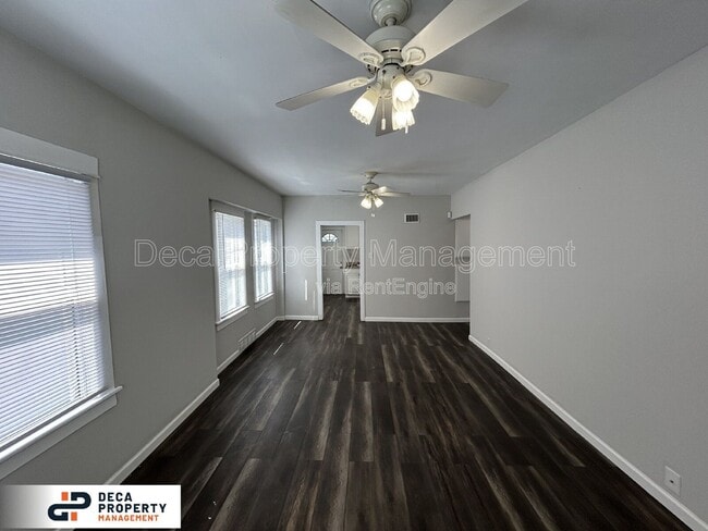 Building Photo - 4928 Tiemann Ave