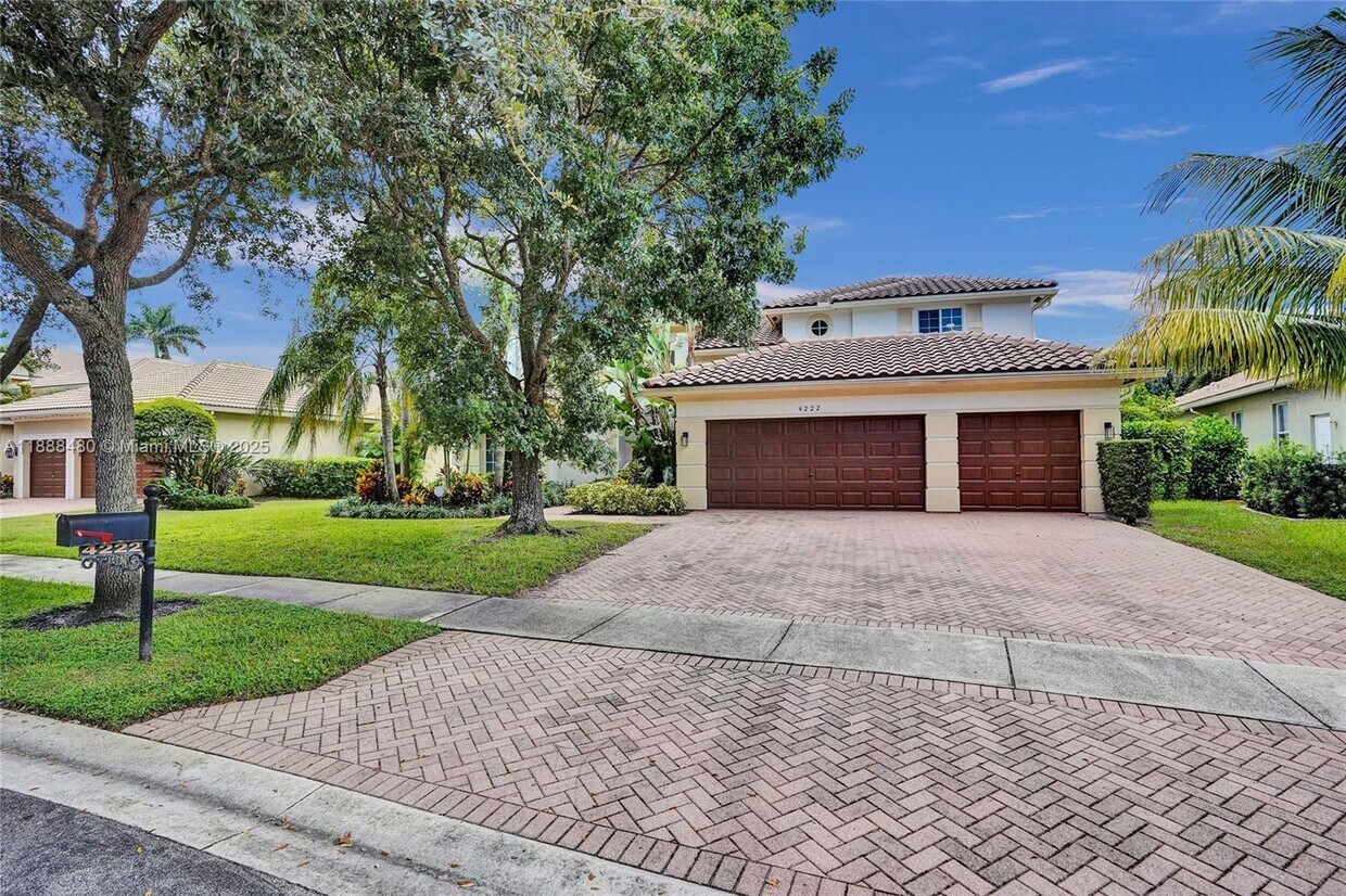 Foto principal - 4222 Cedar Creek Ranch Cir