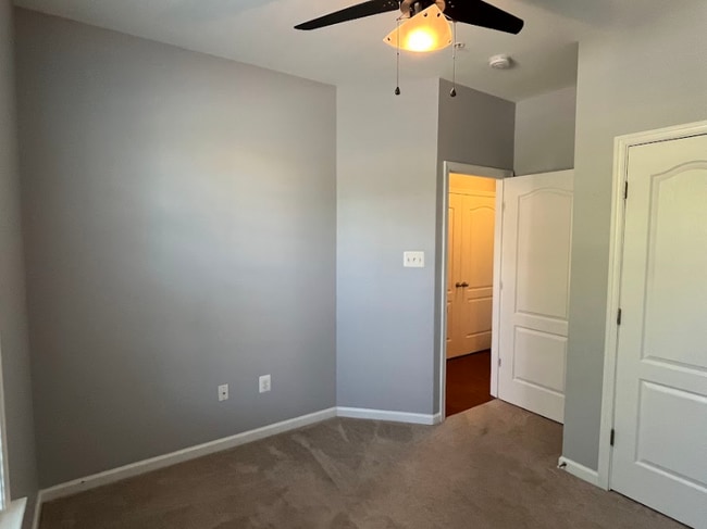 Building Photo - 2703 Osprey Way S