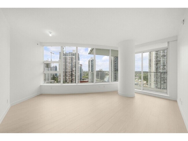 Building Photo - 13778 100 Av