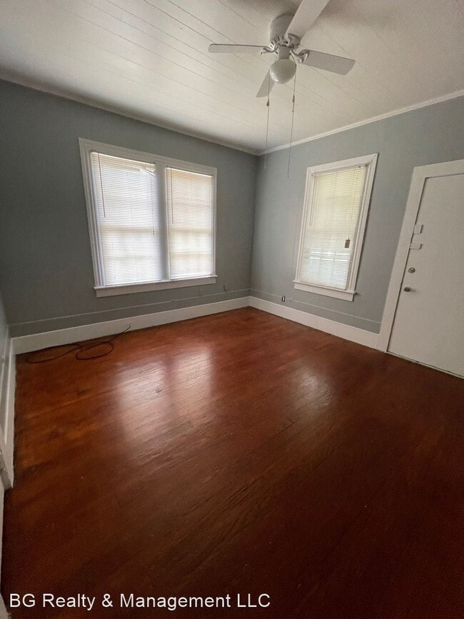 Building Photo - 2 br, 1 bath House - 304 S Market Street