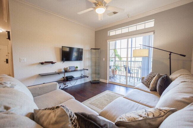 Foto del edificio - 1370 Tuscana Ln