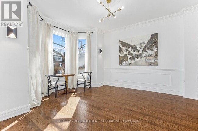 Building Photo - 110 Cowan Ave