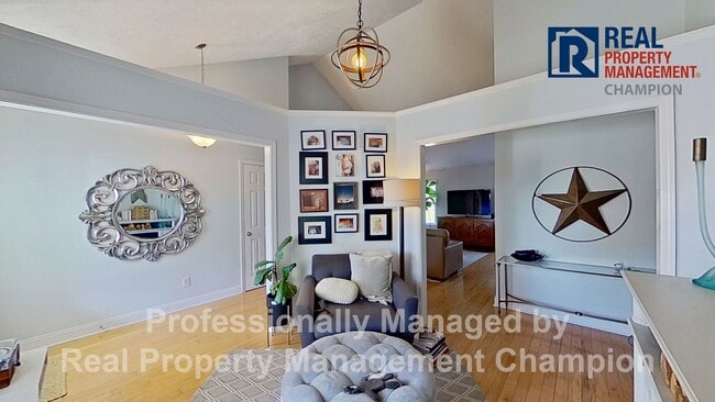 Building Photo - Immaculate Home Featuring Open Floorplan, ...