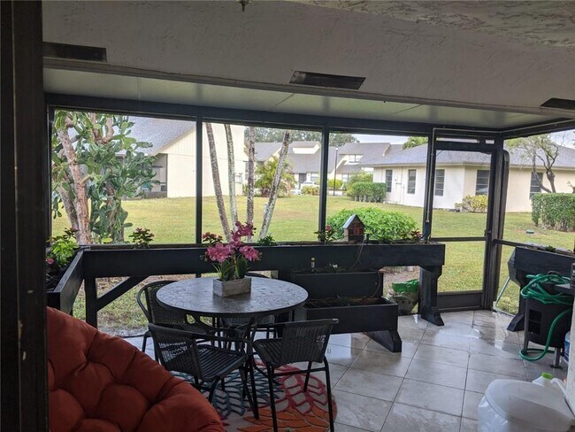 Foto del edificio - 9345 Ketay Cir