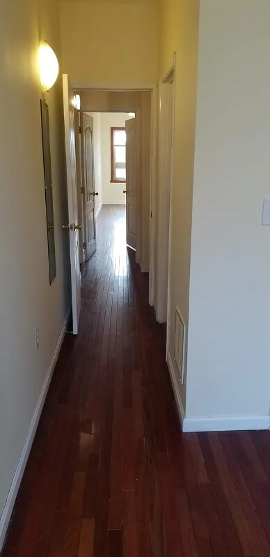 Foto del edificio - 909 W St NW