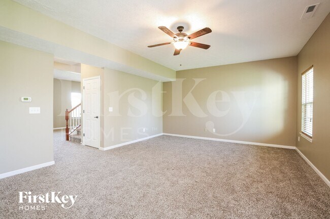 Foto del edificio - 10262 McClain Dr