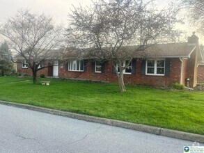 Building Photo - 3646 Terrace Dr