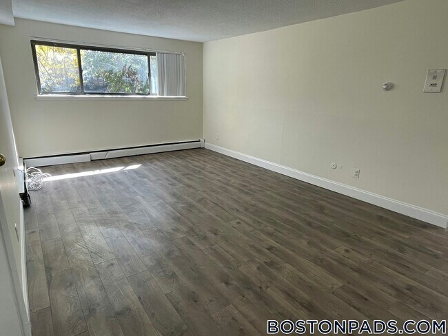 Foto del edificio - 122 Dustin St